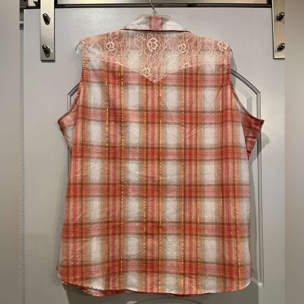 Vintage Y2K style Wrangler Pink metallic plaid lace accented sleeveless Shirt. - Picture 5 of 7